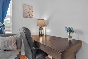 Interior - Updated University Area Home with Hot Tub Near Charlotte Your Perfect Retreat! (Charlotte)
