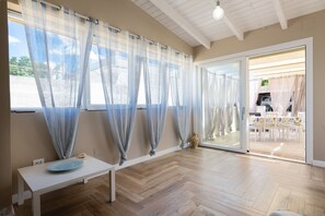 Interior - Apartment 'A Casa Di Palma - 1' with Private Terrace, Wi-Fi and Air Conditioning (marina di pulsano)