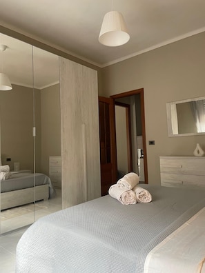 1 bedroom, iron/ironing board, bed sheets