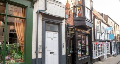 Stylish Steep Hill Apartment | Pass the Keys