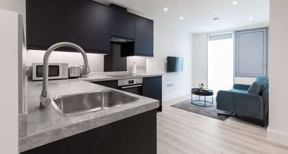 Modern 1-Bedroom Stay in Stratford | Ideal for Business or Leisure