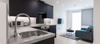 Modern 1-Bedroom Stay in Stratford | Ideal for Business or Leisure
