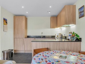 Microondas, horno, lavavajillas, tostadora