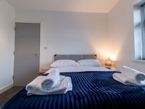 4 chambres, fer et planche à repasser, accès au Wi-Fi (inclus)