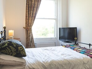 2 Schlafzimmer, Bügeleisen/Bügelbrett, kostenloses WLAN, Bettwäsche