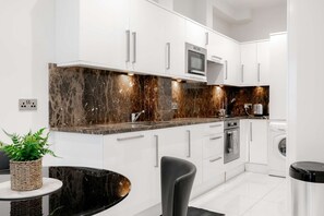 Fridge, microwave, oven, stovetop