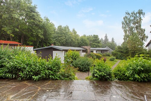 Bungalow 'Angela' with Private Terrace, Shared Garden and Wi-Fi