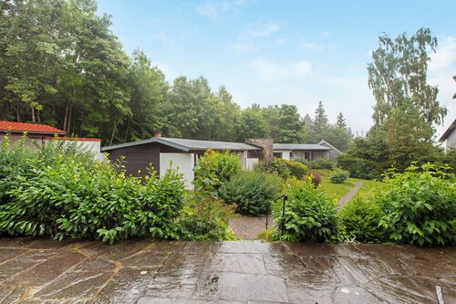 Bungalow 'Angela' with Private Terrace, Shared Garden and Wi-Fi