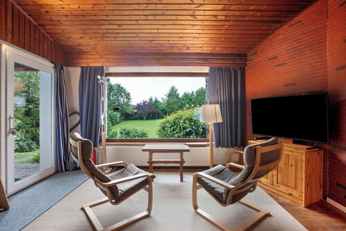 Bungalow 'Uschi' mit privater Terrasse, Gemeinschaftsgarten und WLAN