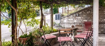 Apartment 'La Balena Rosa' with Private Terrace and Wi-Fi