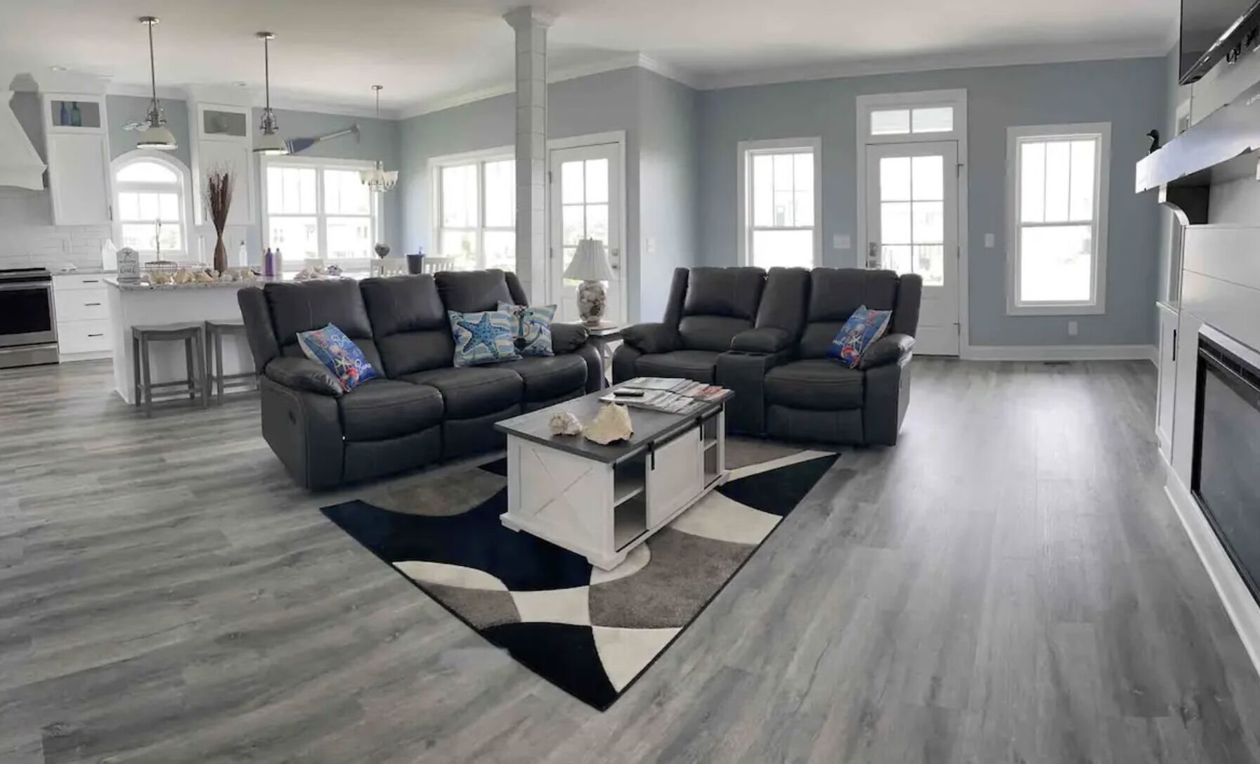 Smart-tv, bordfodbold, bøger