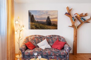 TV - Apartment 'Südschwarzwald' with Balcony and Wi-Fi (Bräunlingen)