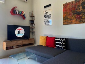TV