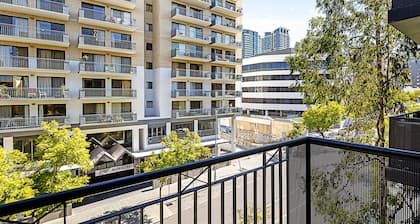 2bdr East Perth Getaway