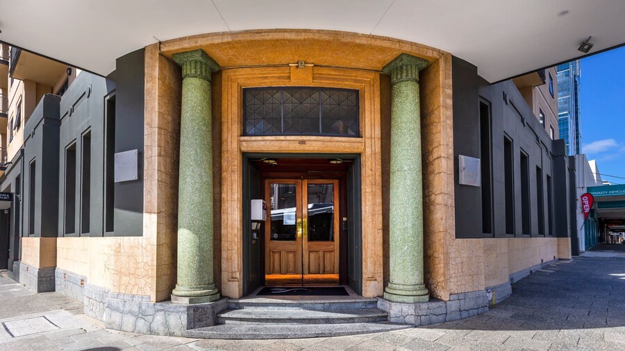 Spacious 1bdr Fast Wi-fi Near RAC Arena