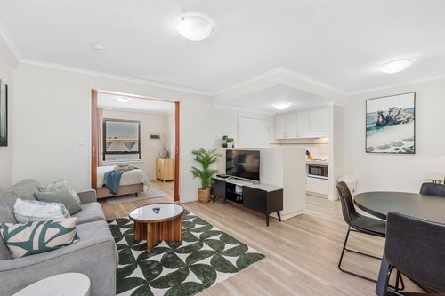 Spacious 1bdr Fast Wi-fi Near RAC Arena