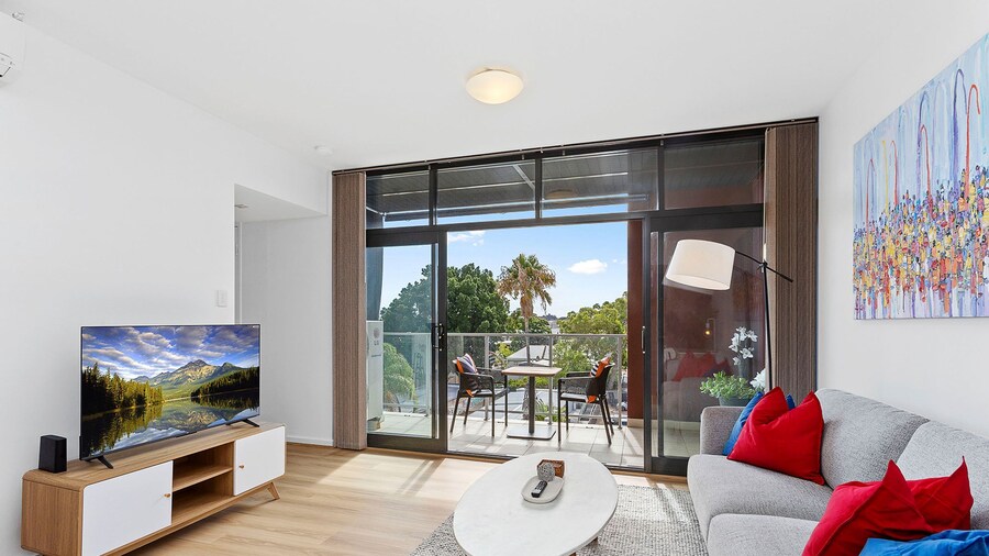 1bdr Parking on Beaufort Street