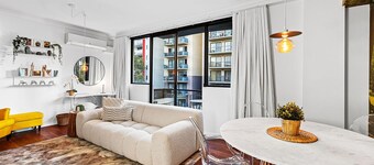 Bespoke East Perth - Sleeps 2 - Superior Wifi