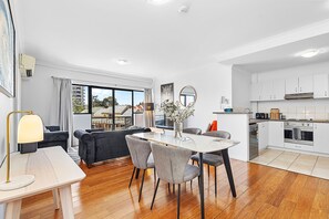 2 bedrooms