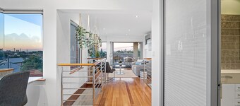 Designer Luxury 3brd - Epic Views - South Perth