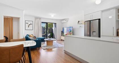 Perfect Location 2BR 1bth - Beckenham