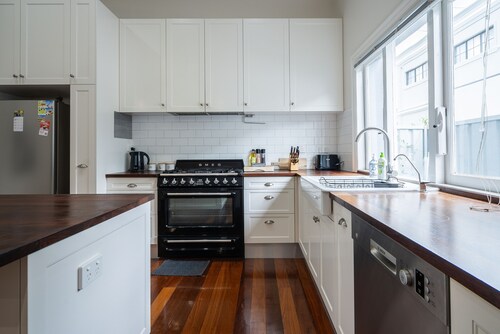 Hyde Seek Parkside Family Stay