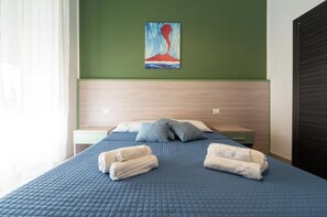 Desk, laptop workspace, free WiFi - B&B Orto del conte (Naples)