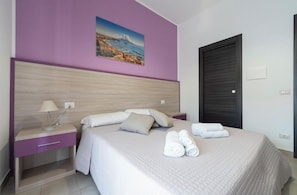 Deluxe Double or Twin Room, Balcony | Desk, laptop workspace, free WiFi