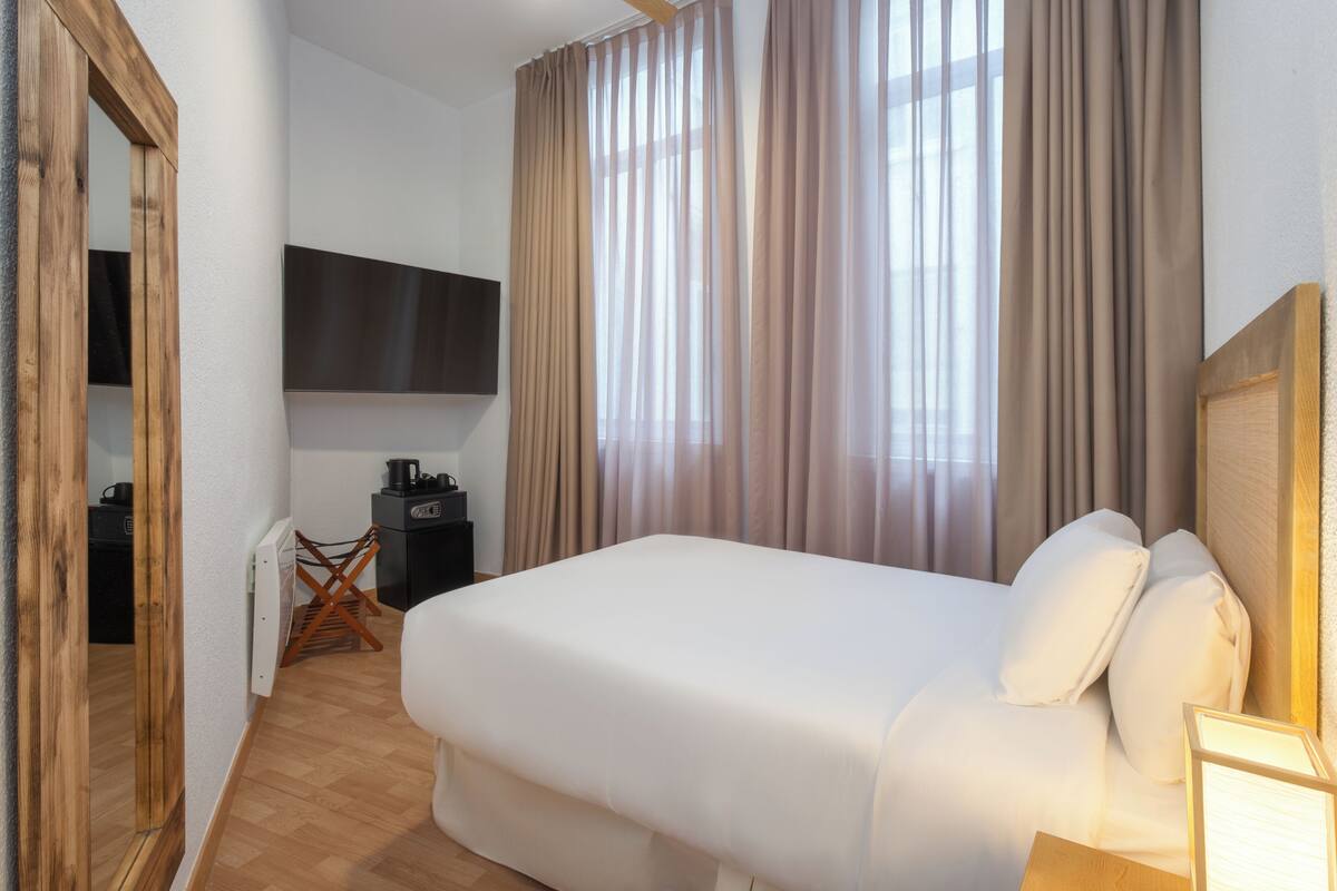 基本單人房 | 高級寢具、羽絨被、迷你吧、房內夾萬