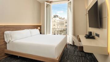 Premium bedding, down duvets, minibar, in-room safe