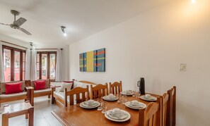 เบสิกอพาร์ทเมนท์ | ร้านอาหาร