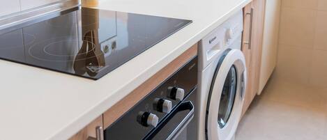 Micro-ondas, fogão, cooktop, lava-louças