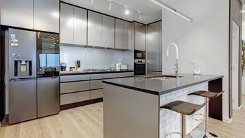 Fridge, microwave, oven, stovetop