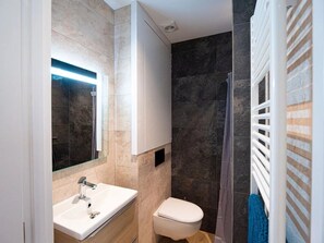 Bathroom - Appartement 3 étoiles - Piscine  - ccbbhee (Aigueblanche)