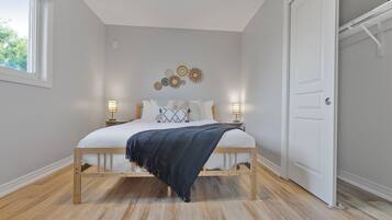 5 bedrooms, iron/ironing board, travel crib, WiFi