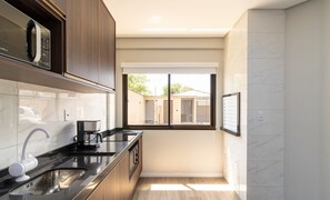 Basic Apartment | Private kitchen | Cookware/dishes/utensils - Ctds - Apartments in the Center of Penha! (Penha)