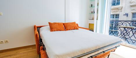 1 bedroom, iron/ironing board, free WiFi, bed sheets