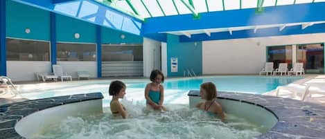 Indendørs pool, opvarmet pool