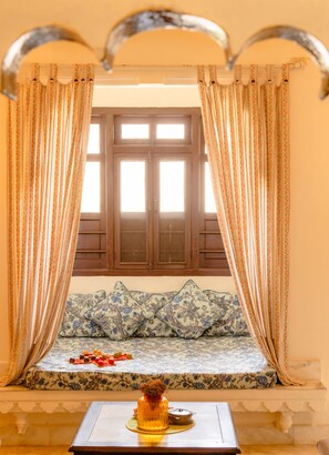7 habitaciones, wifi y ropa de cama 