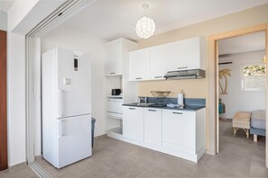 Mikrowelle, Ofen, Herdplatte, Geschirrspüler