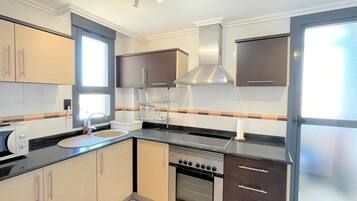 Oven, stovetop