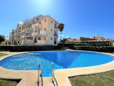 3 bedroom apartment only 200 meters from the beach.