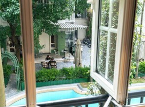 Queen Room with Pool View | Water view - Éclectique Hanoi Homestay (Ngoc Ha)