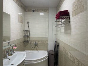 무료 세면용품, 헤어드라이어, 타월, 비누