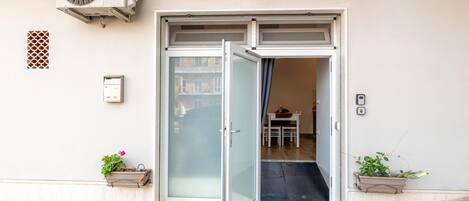 تفاصيل الفندق من الخارج