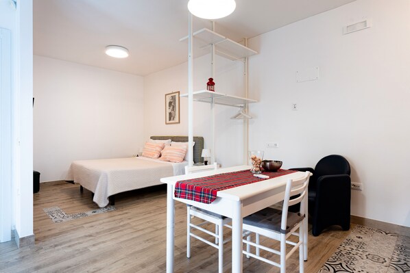 1 bedroom, WiFi, bed sheets, wheelchair access