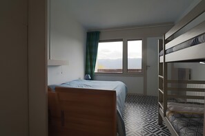 1 Schlafzimmer, Bügeleisen/Bügelbrett