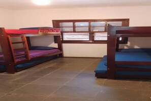 7 室のベッドルーム、アイロン / アイロン台、WiFi