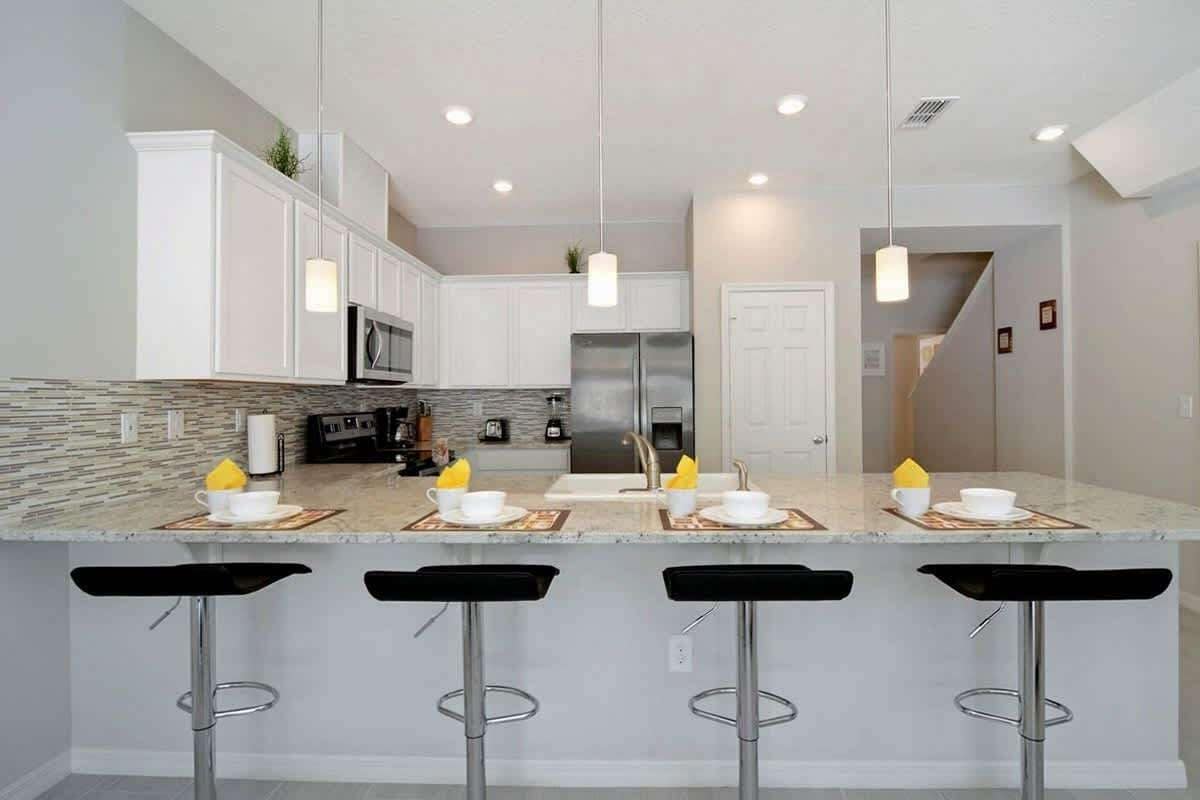 ثلاجة، ميكروويف، فرن، موقد طهي مسطح