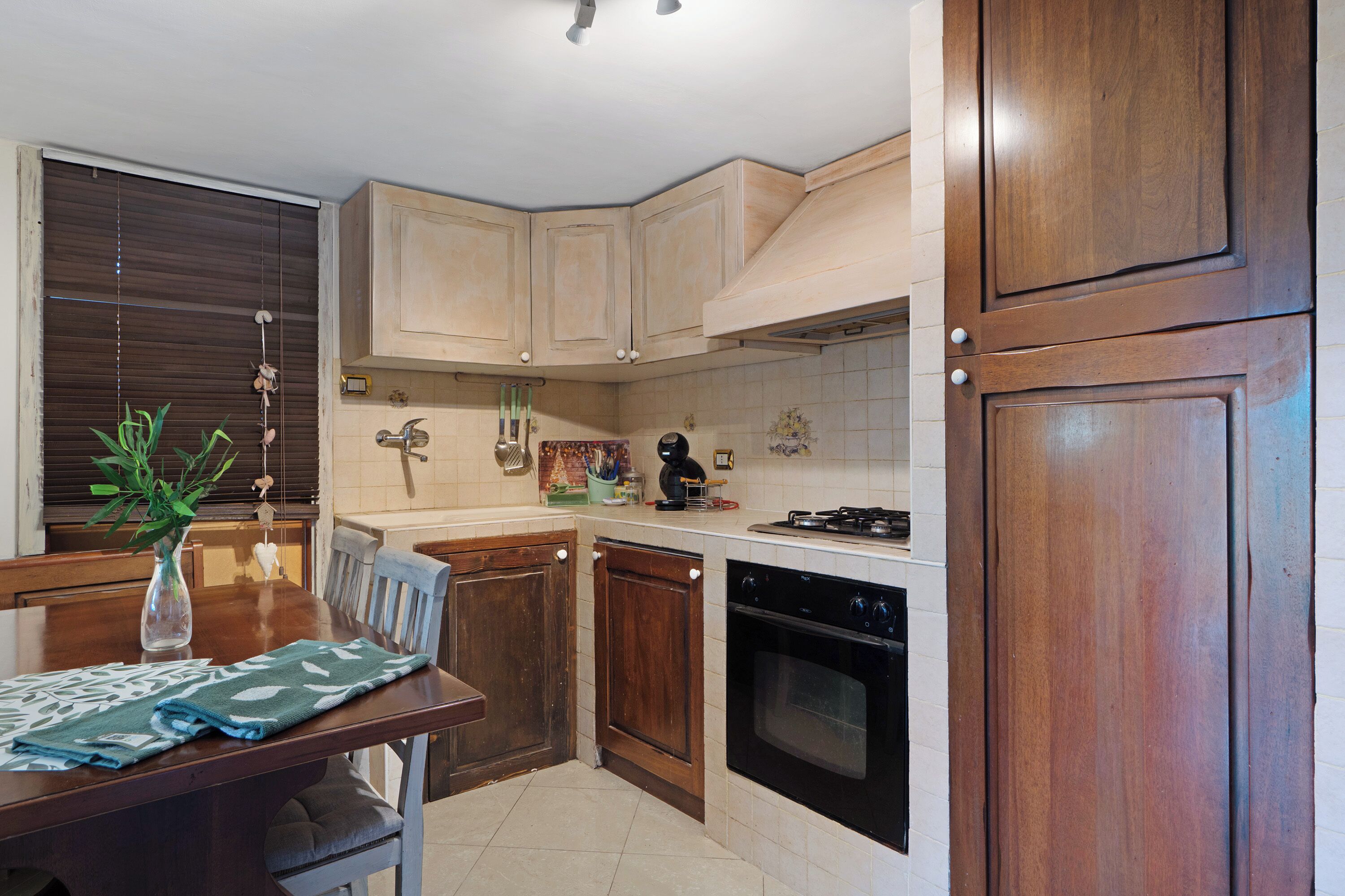 Réfrigérateur, four, plaque de cuisson, lave-vaisselle